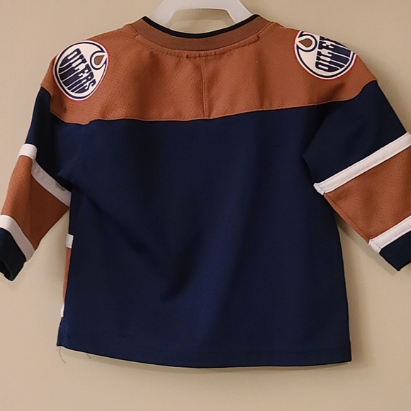 Edmonton Oilers jersey - Picture 2 of 3